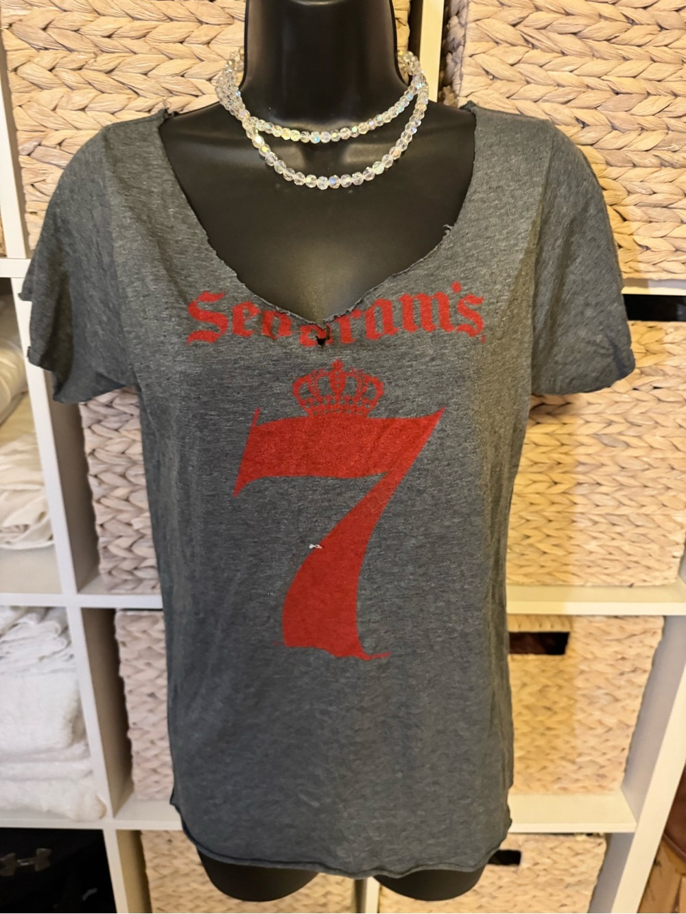 Women's Gray '7' Graphic Tee - Red Print